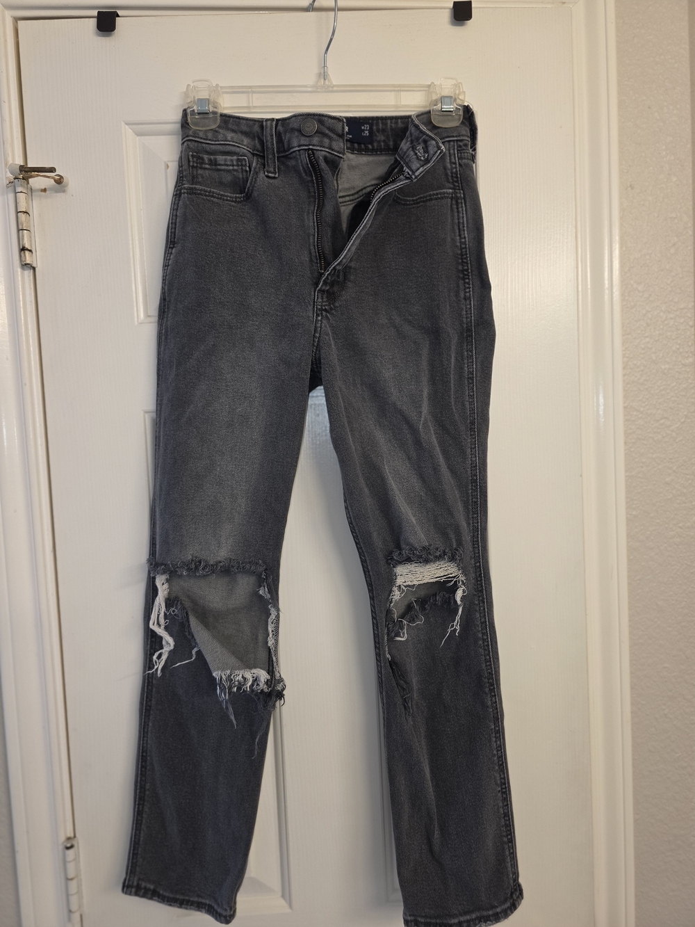 Hollister Gray Ultra High-Rise Mom Jeans 00